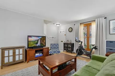 1771 Sessions Walk, Hoffman Estates, IL 60169 photo 2