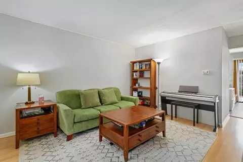 1771 Sessions Walk, Hoffman Estates, IL 60169 photo 4