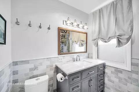 631 W Wesley St, Wheaton, IL 60187 photo 14