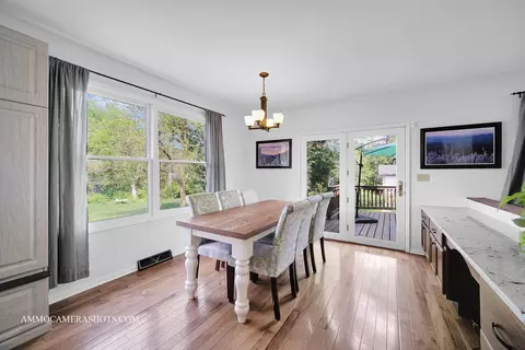 631 W Wesley St, Wheaton, IL 60187 photo 8
