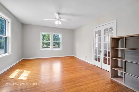 631 W Wesley St, Wheaton, IL 60187 photo 4