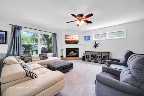 631 W Wesley St, Wheaton, IL 60187 photo 10