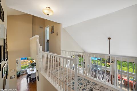 227 Shawnee Cir, Bartlett, IL 60103 photo 12