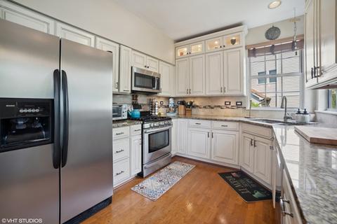 227 Shawnee Cir, Bartlett, IL 60103 photo 6