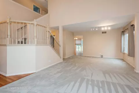 1532 Knoll Crest Dr, Bartlett, IL 60103 photo 8