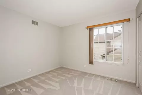 1532 Knoll Crest Dr, Bartlett, IL 60103 photo 17