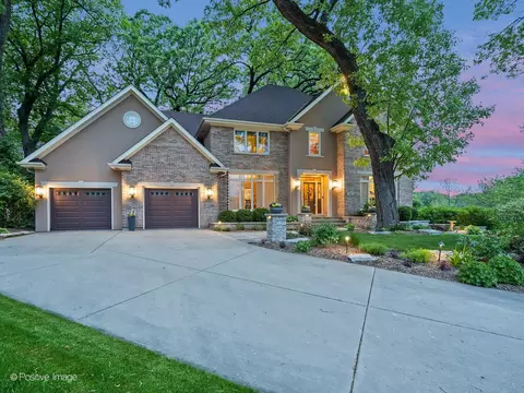 27 W767 Brookside Dr, Winfield, IL 60190