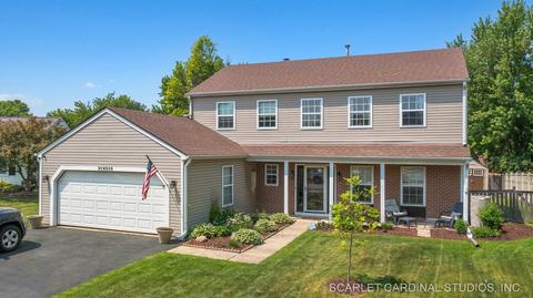 30 W208 Oxford Dr, Warrenville, IL 60555