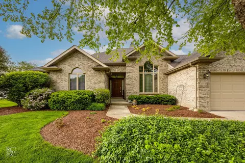 26262 W Highland Dr, Channahon, IL 60410