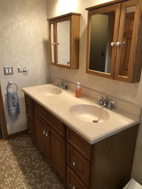 247 Lincoln Ln, Wheeling, IL 60090 photo 11