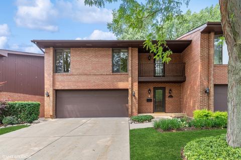 110 Boardwalk Pl, Park Ridge, IL 60068