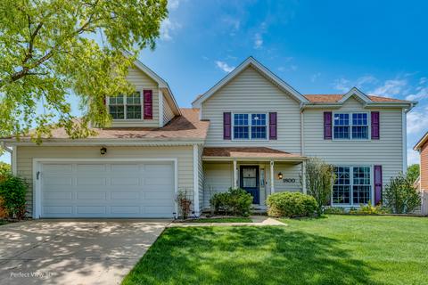 1800 Princeton Cir, Naperville, IL 60565