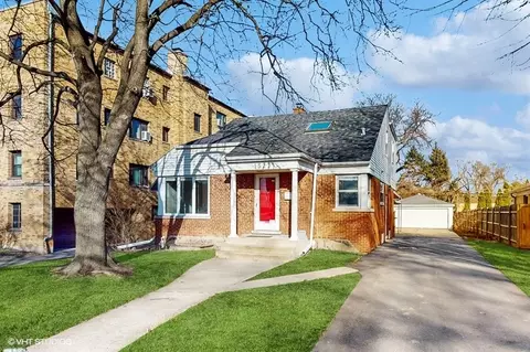 1527 Monroe Ave, River Forest, IL 60305