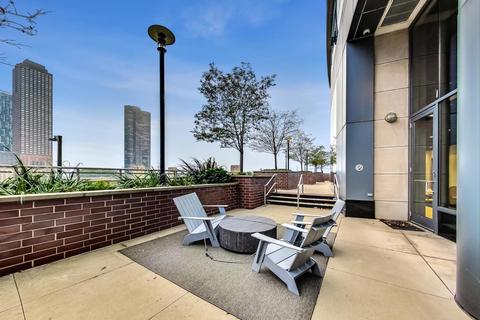 450 E Waterside Dr #2411, Chicago, IL 60601 photo 48