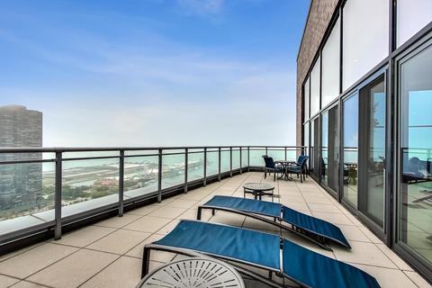 450 E Waterside Dr #2411, Chicago, IL 60601 photo 53