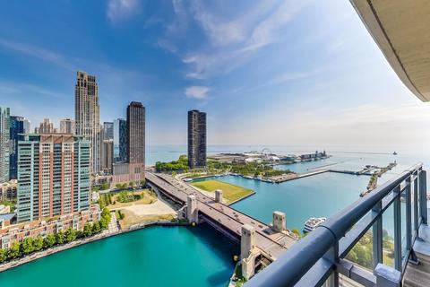 450 E Waterside Dr #2411, Chicago, IL 60601 photo 12