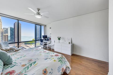 450 E Waterside Dr #2411, Chicago, IL 60601 photo 19