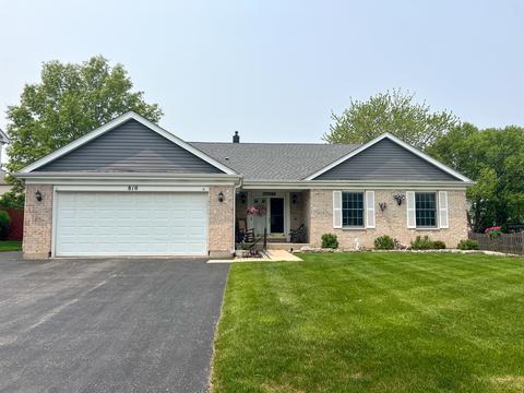 810 Southwick Dr, Algonquin, IL 60102