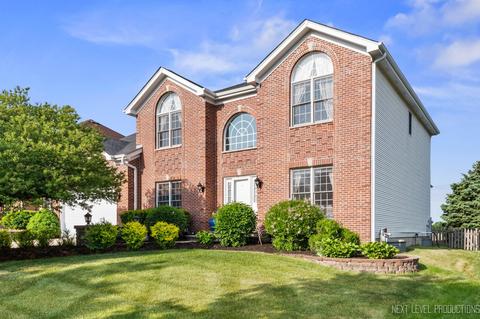 4116 Schillinger Dr, Naperville, IL 60564 photo 2