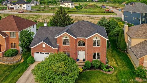 4116 Schillinger Dr, Naperville, IL 60564