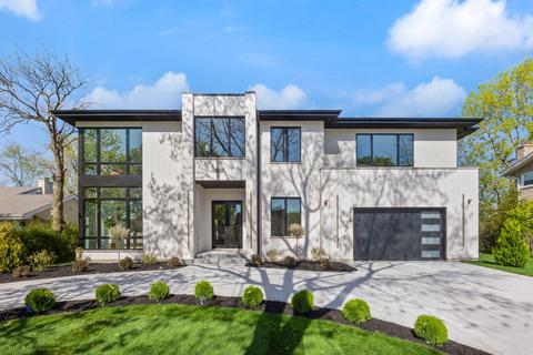 6724 N Lawndale Ave, Lincolnwood, IL 60712