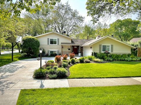 1535 E Best Dr, Arlington Heights, IL 60004