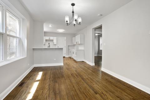 6748 S Champlain Ave, Chicago, IL 60637 photo 4