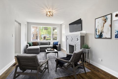 6748 S Champlain Ave, Chicago, IL 60637 photo 2