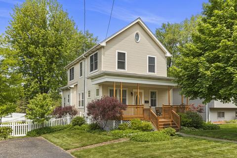 440 W Harding Rd, Lombard, IL 60148