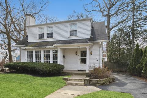 996 Chatfield Rd, Winnetka, IL 60093