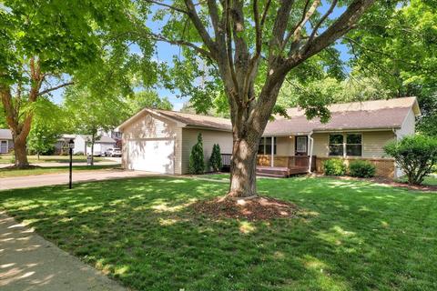 2312 Butternut Ct, Champaign, IL 61821