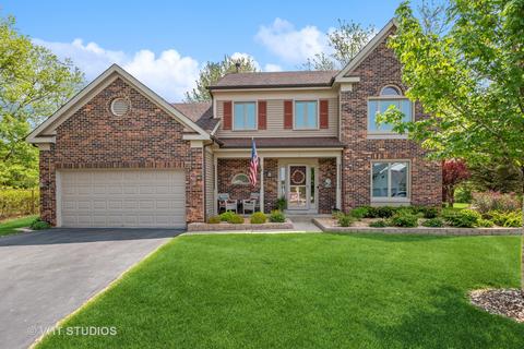 5 Chestnut Ct, Cary, IL 60013 photo 2