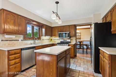 5 Chestnut Ct, Cary, IL 60013 photo 9