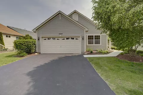 13737 S Ironwood Dr, Plainfield, IL 60544