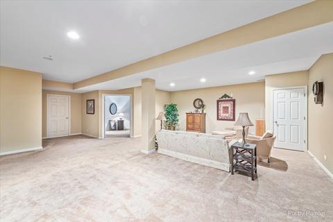 1884 Eton Dr, Hoffman Estates, IL 60192 photo 28