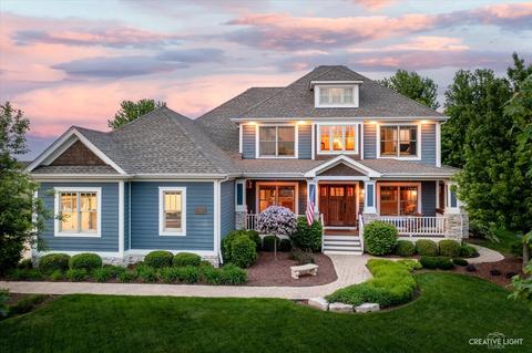 1042 Chestnut Hill Ln, Sugar Grove, IL 60554
