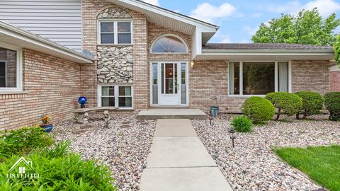10121 Lancaster Dr, Mokena, IL 60448 photo 3