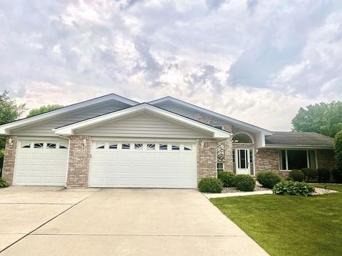 10121 Lancaster Dr, Mokena, IL 60448 photo 1