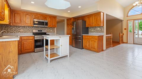 10121 Lancaster Dr, Mokena, IL 60448 photo 10