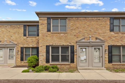 1790 Sessions Walk, Hoffman Estates, IL 60169