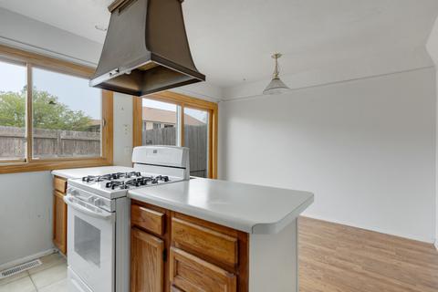 1790 Sessions Walk, Hoffman Estates, IL 60169 photo 10
