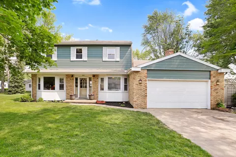 808 Tyler Ct, Monticello, IL 61856