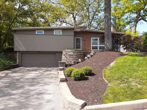 765 Summit Rd E, Lake Zurich, IL 60047