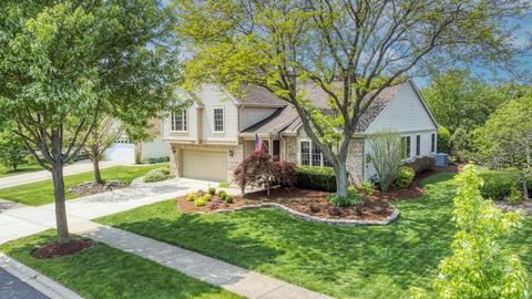 138 Fernwood Ln, Bloomingdale, IL 60108