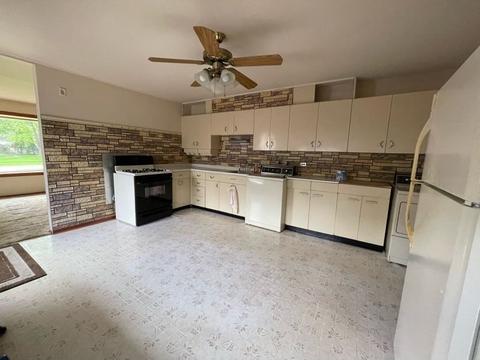 2107 Quail Ln, Rolling Meadows, IL 60008 photo 3