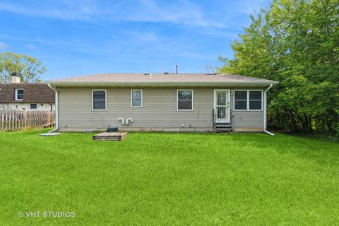 6113 Hilly Way, Cary, IL 60013 photo 2