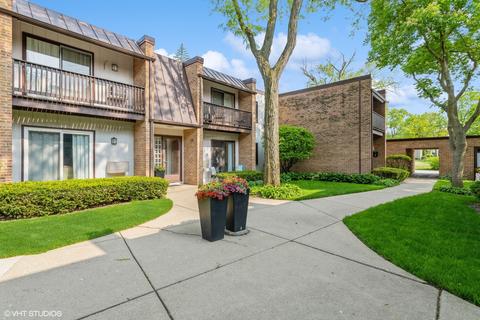 1751 Henley St #1S, Glenview, IL 60025