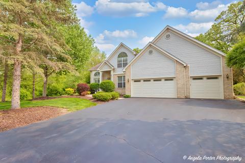 578 Sycamore Cir, Wauconda, IL 60084