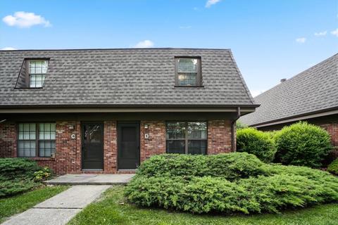 3 Evergreen Cir #D, Savoy, IL 61874