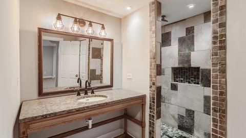 940 Logan Ave, Elgin, IL 60120 photo 13